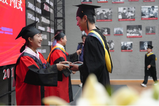 日韩一区二区A片免费观看